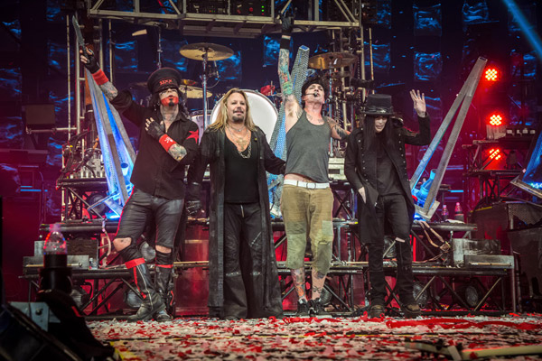 motleycrue-2016
