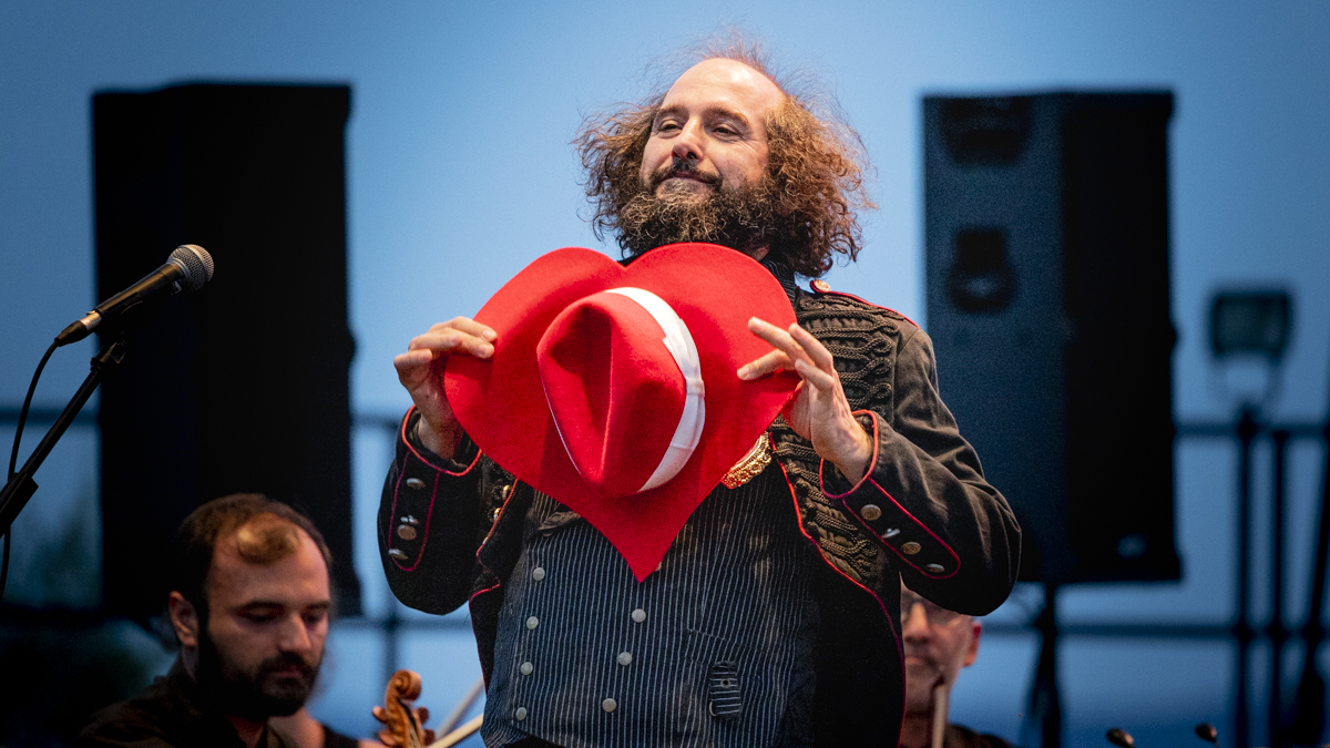Vinicio Capossela in concerto al Vittoriale degli Italiani di Gardone Riviera