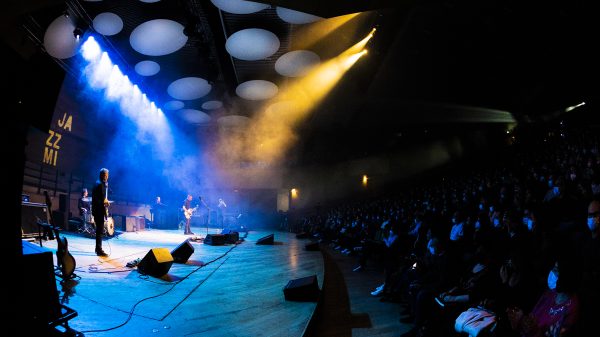 Alex Britti feat. Flavio Boltro in concerto al Teatro dal Verme di Milano