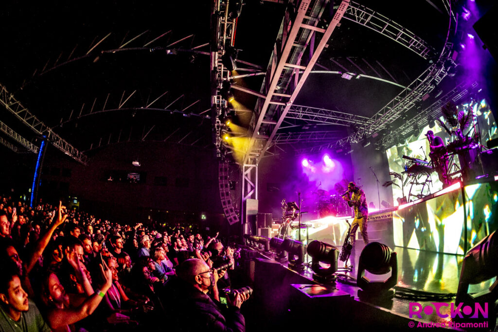 Masego, la band sul palco e il pubblico