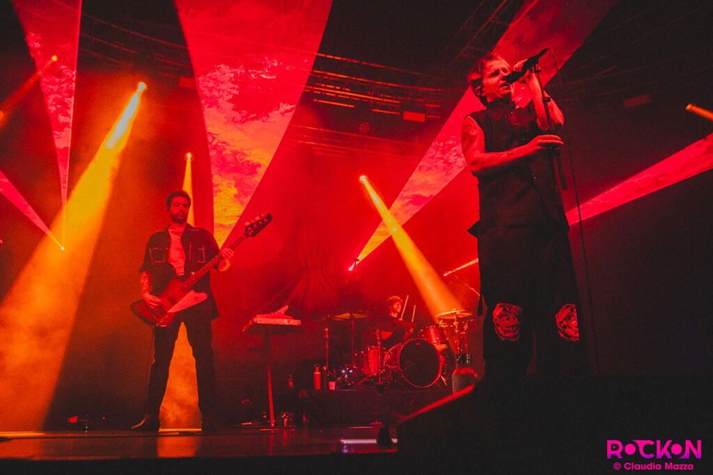 Nothing But Thieves in concerto al Fabrique di Milano 2024 | foto di Marco Arici