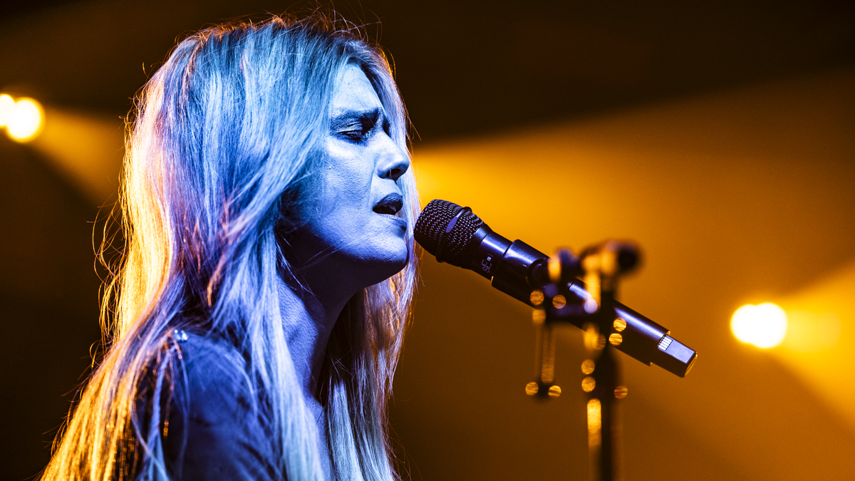 Myrkur in concerto al Circolo Magnolia di Milano foto di Andrea Ripamonti per www.rockon.it