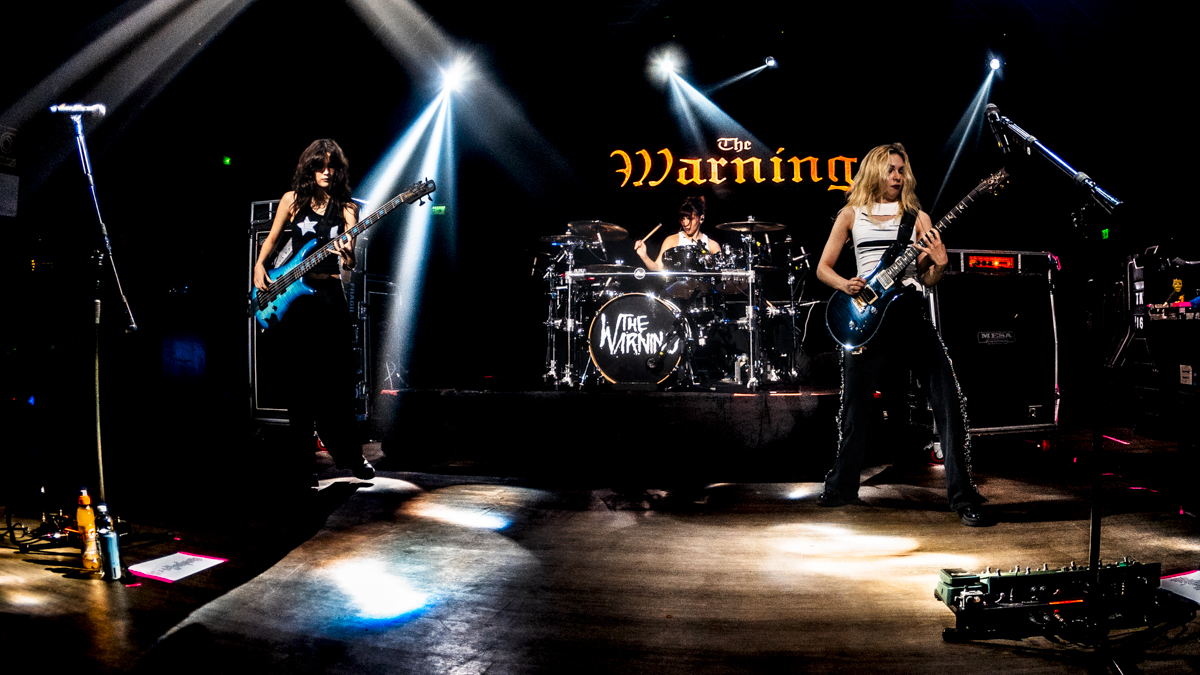 The Warning concerto Magazzini Generali Milano 2024