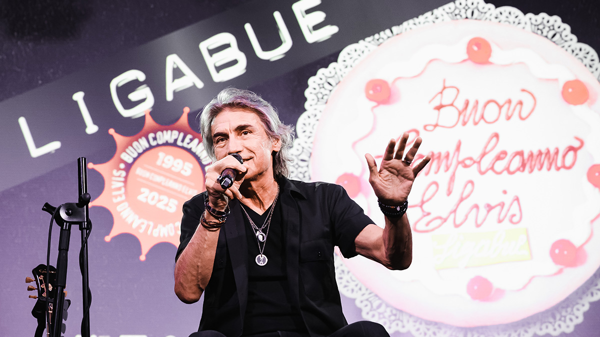 Ligabue, Foto @ Apollo ph. Alessandro Bremec