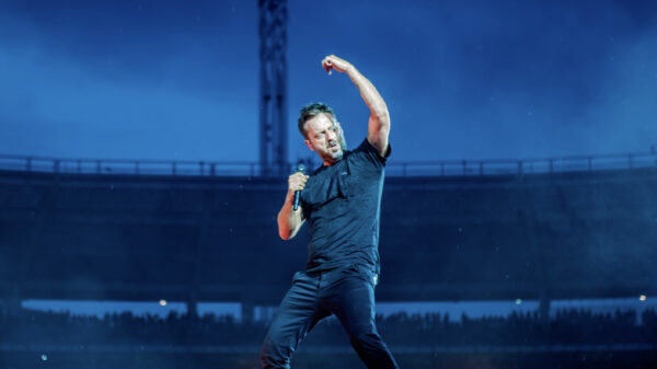 Cesare Cremonini in concerto allo Stadio Olimpico di Torino foto di Luca Moschini