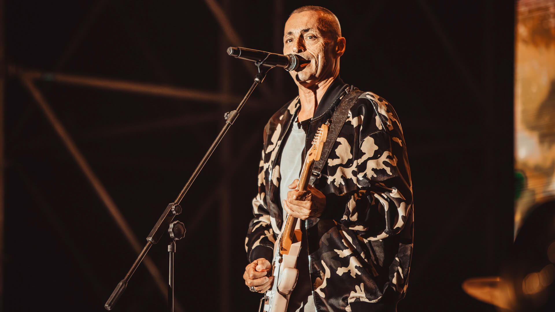 Alex Britti in concerto al Riccione Summer Music 2025