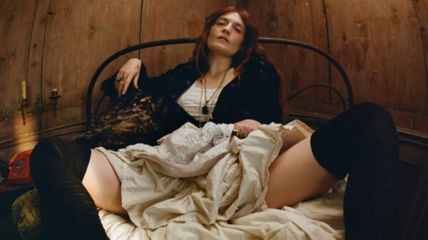 FLORENCE + THE MACHINE credito fotografico: Autumn de Wilde