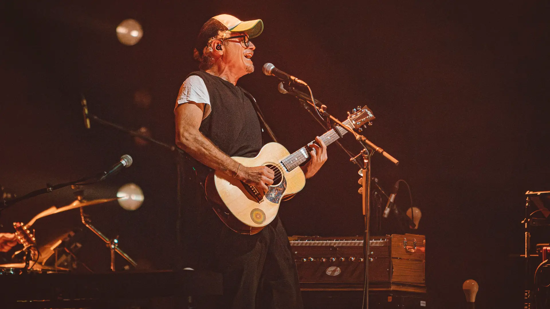 Niccolò Fabi in concerto al Teatro Europauditorium di Bologna ottobre 2025