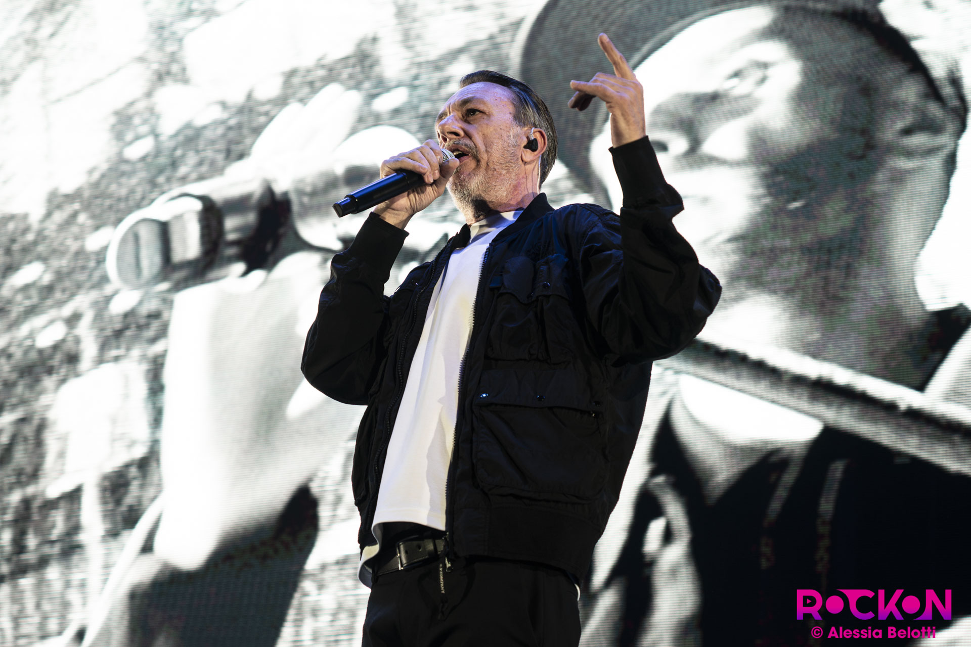 Neffa in concerto all’Unipol Forum di Assago foto di Alessia Belotti per www.rockon.it