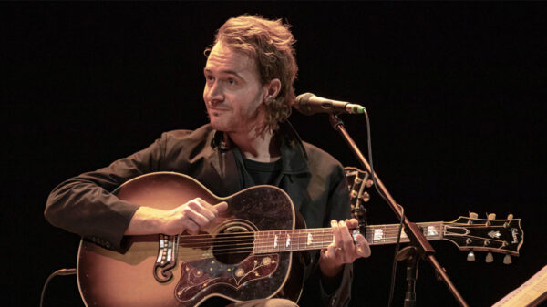 Tom Smith in concerto al Teatro Comunale di Ferrara foto di Cesare Veronesi