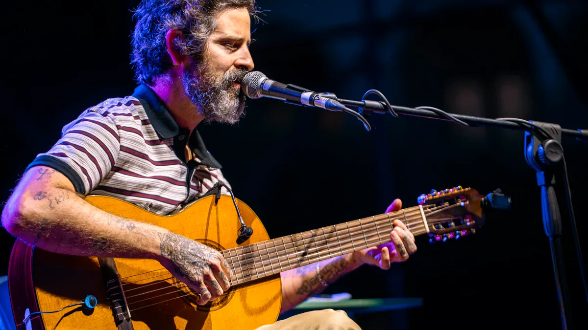 Devendra Banhart in concerto al Parco di Casa del Jazz di Roma